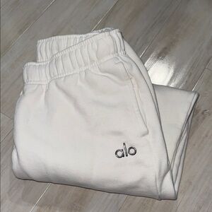 ALO Yoga Accolades (flaw)